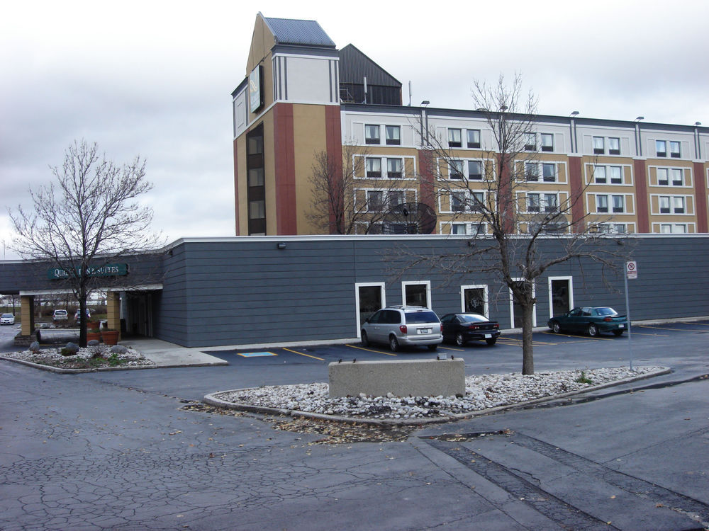 Holiday Inn Express & Suites Toronto Airport West By Ihg Місісаґа Екстер'єр фото