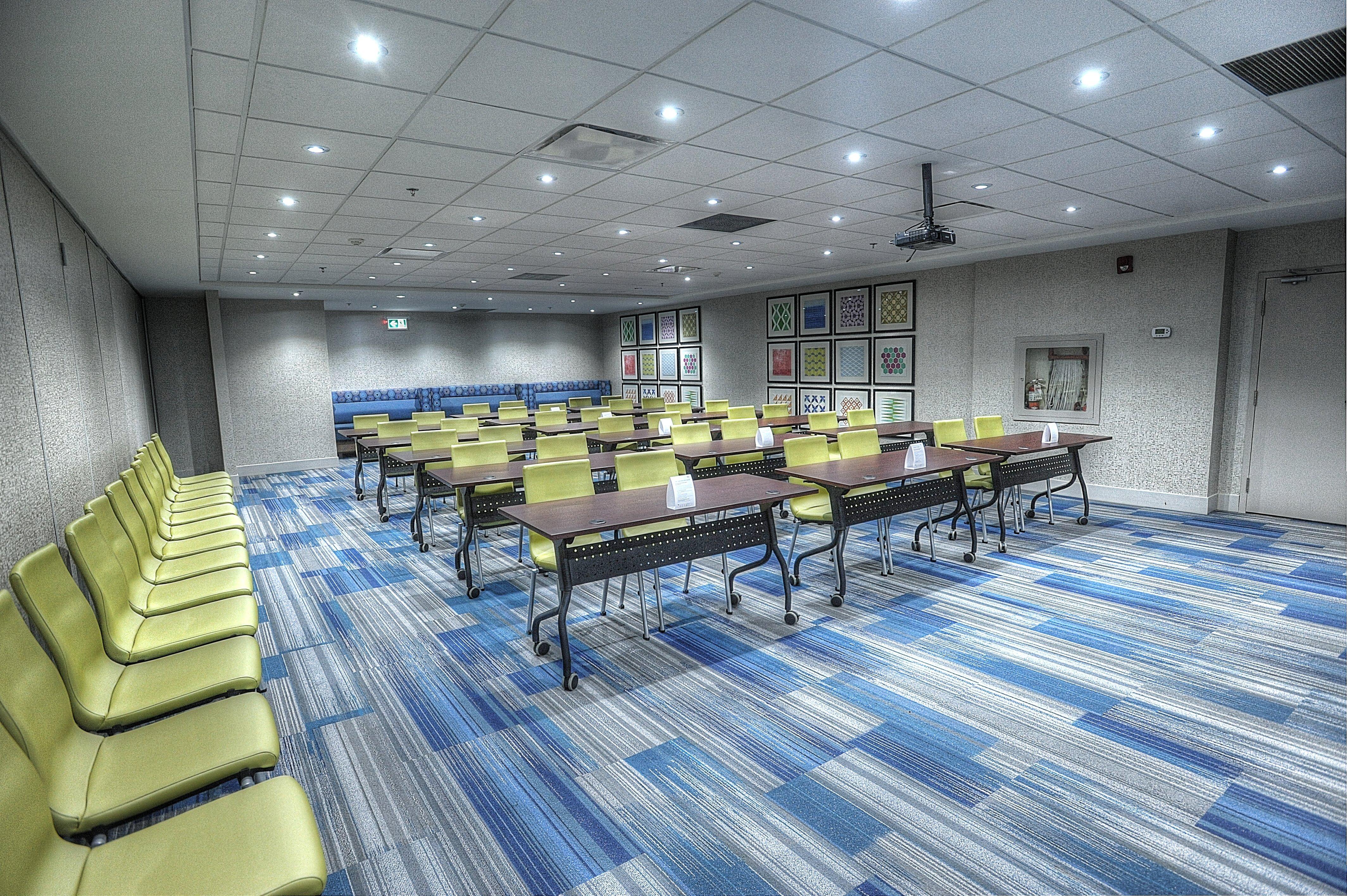 Holiday Inn Express & Suites Toronto Airport West By Ihg Місісаґа Екстер'єр фото