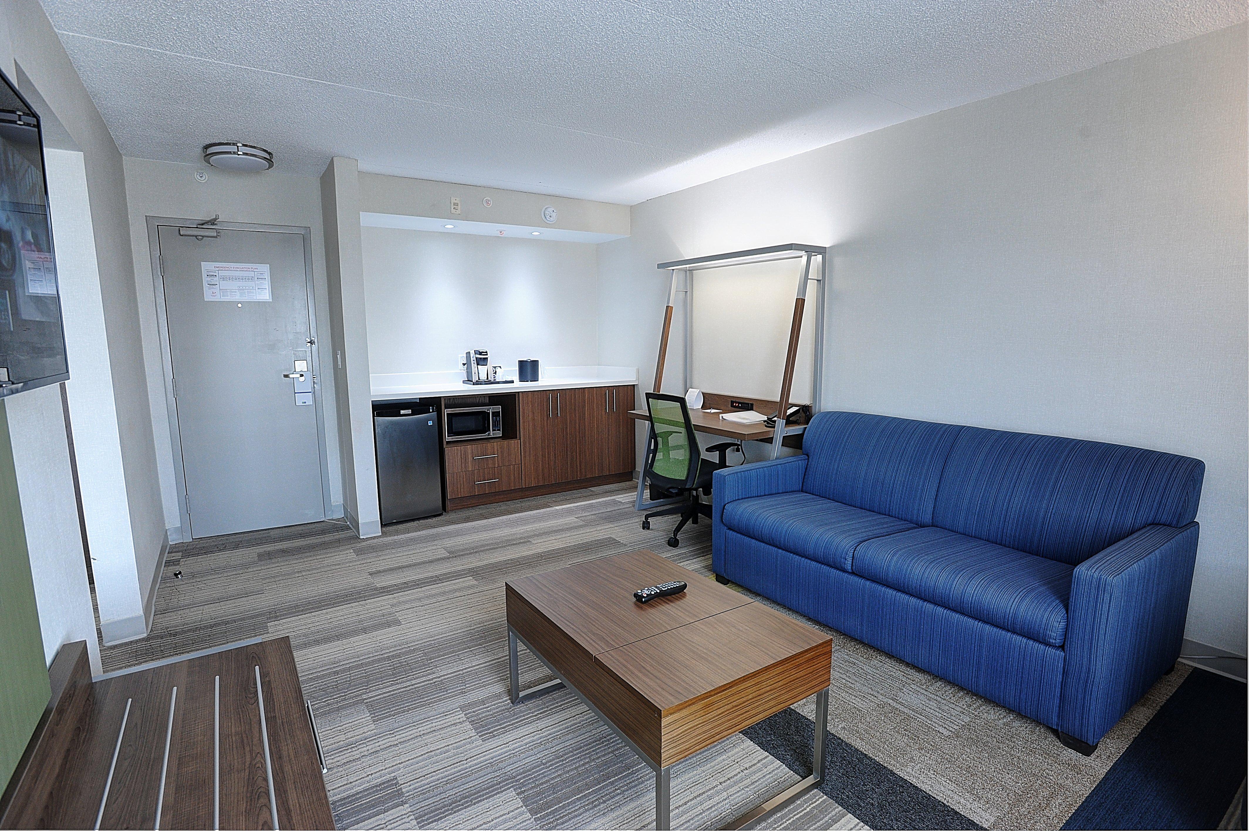Holiday Inn Express & Suites Toronto Airport West By Ihg Місісаґа Екстер'єр фото
