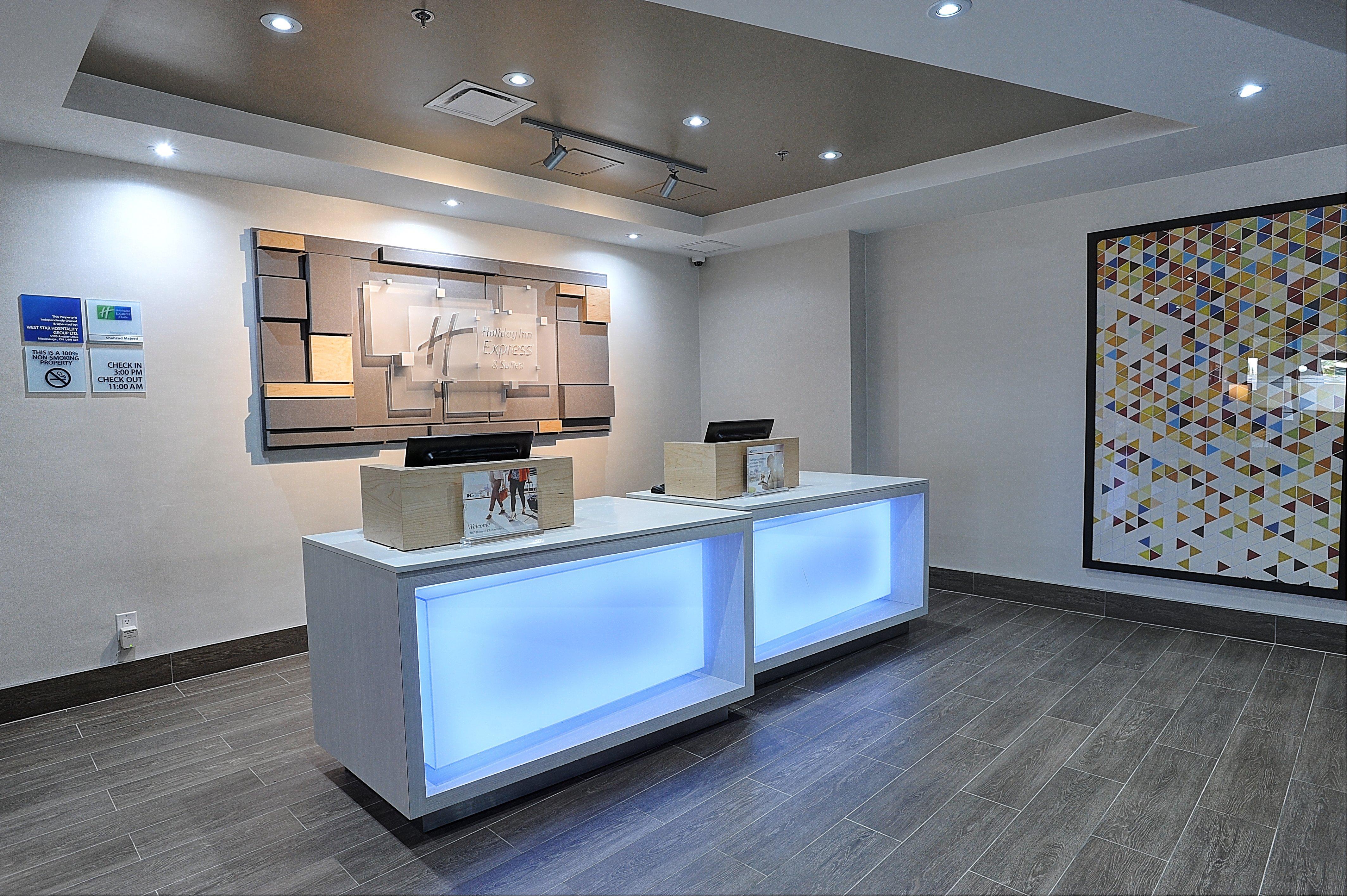 Holiday Inn Express & Suites Toronto Airport West By Ihg Місісаґа Екстер'єр фото