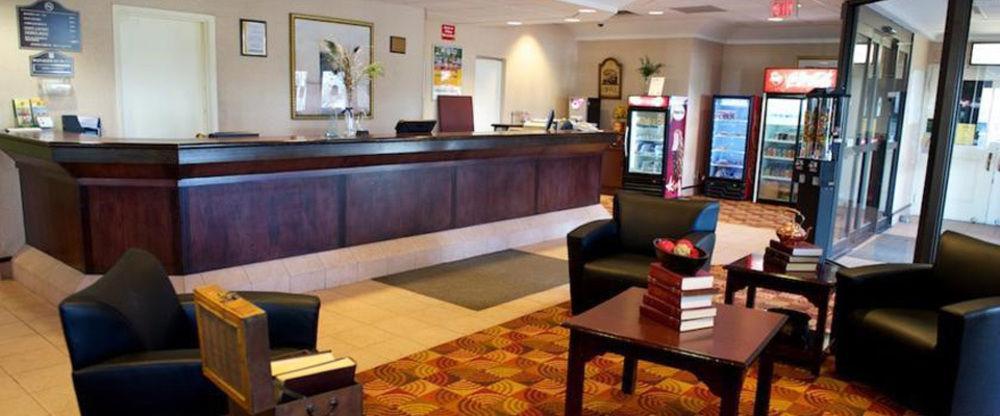 Holiday Inn Express & Suites Toronto Airport West, An Ihg Hotel Місісаґа Екстер'єр фото