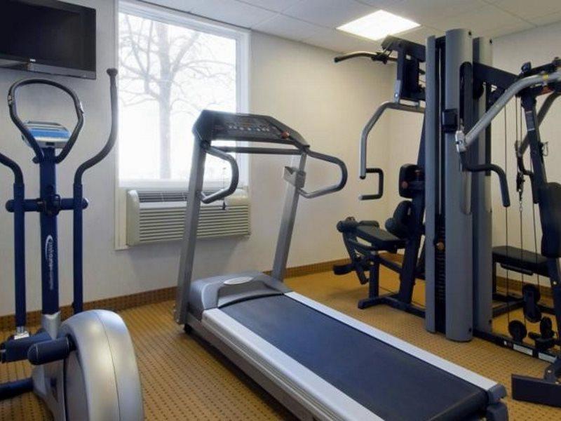 Holiday Inn Express & Suites Toronto Airport West By Ihg Місісаґа Екстер'єр фото