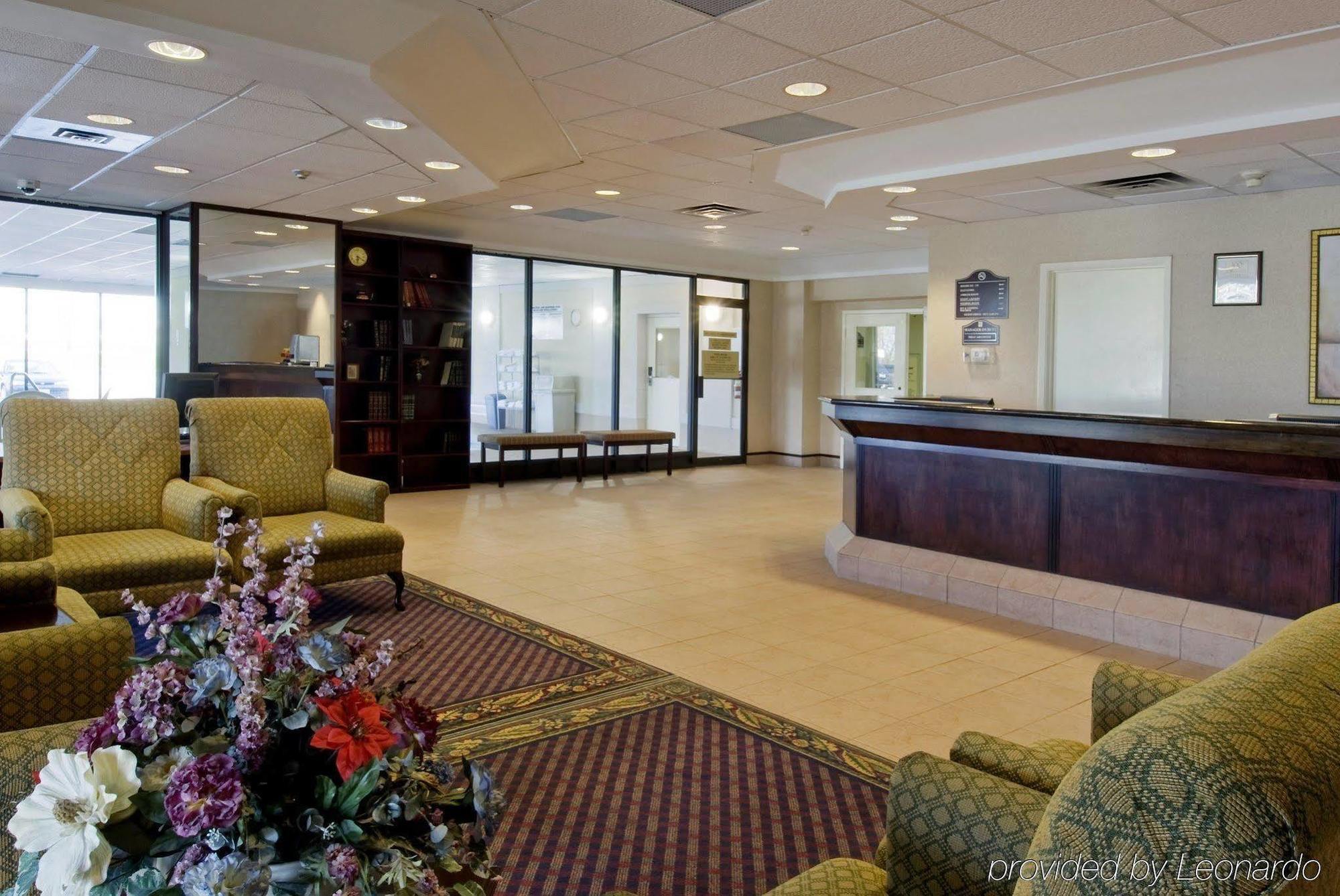 Holiday Inn Express & Suites Toronto Airport West By Ihg Місісаґа Екстер'єр фото