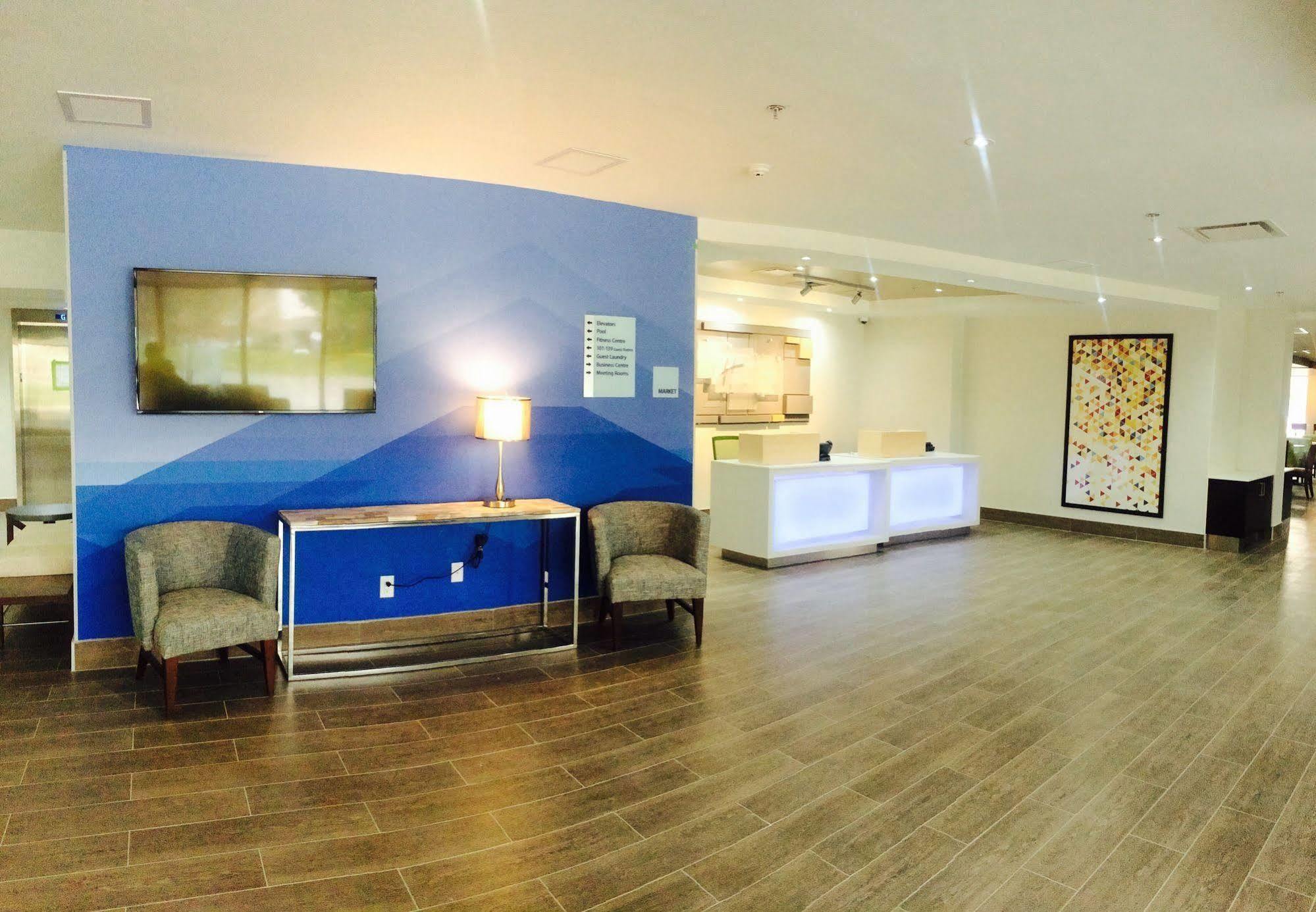 Holiday Inn Express & Suites Toronto Airport West By Ihg Місісаґа Екстер'єр фото